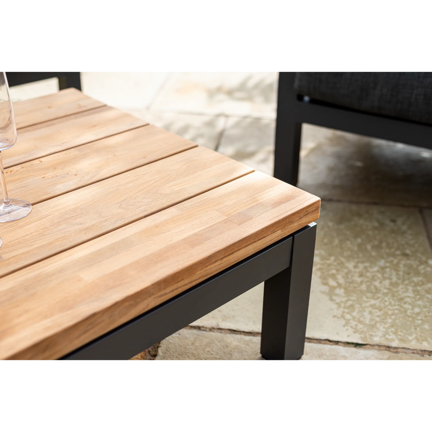 4 Seasons Outdoor Capitol Coffee Table 120 X 75 X 35 Cm.