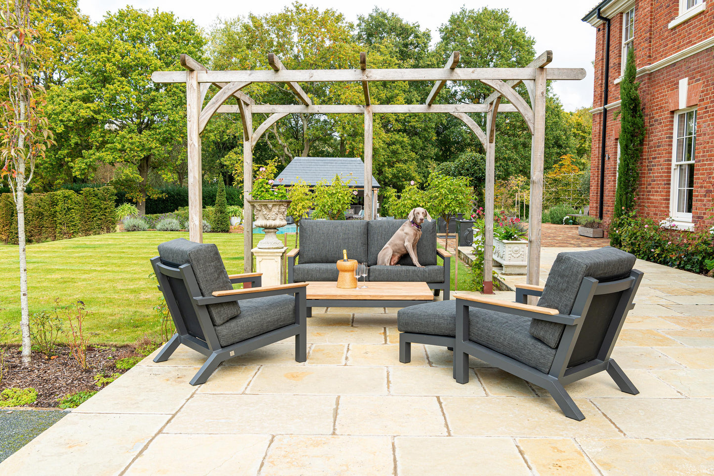 4 Seasons Outdoor Capitol Lounge Recliner