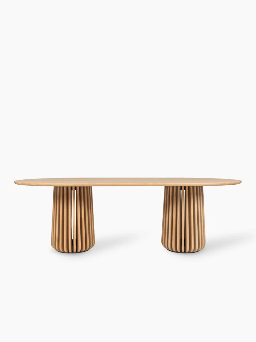Vincent Sheppard Maru oval dining table