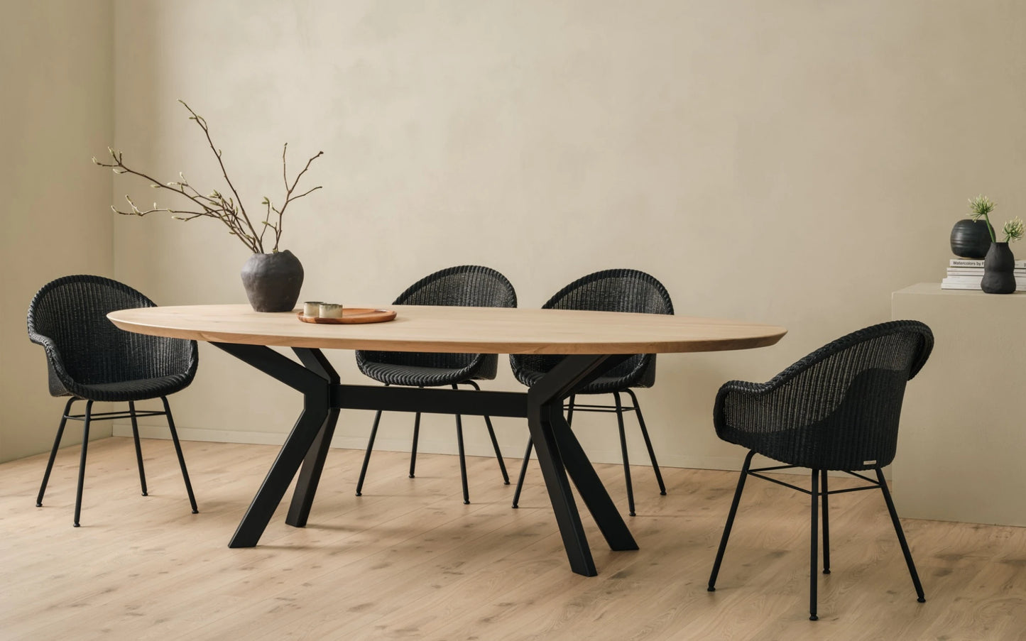 Vincent Sheppard Albert dining table ellipse