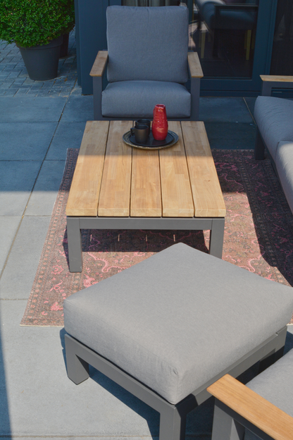 4 Seasons Outdoor Capitol Lounge