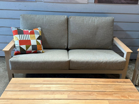 4 Seasons Outdoor Capitol Latte Ex Display Lounge Set