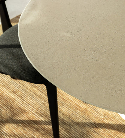 Vincent Sheppard Ari dining table